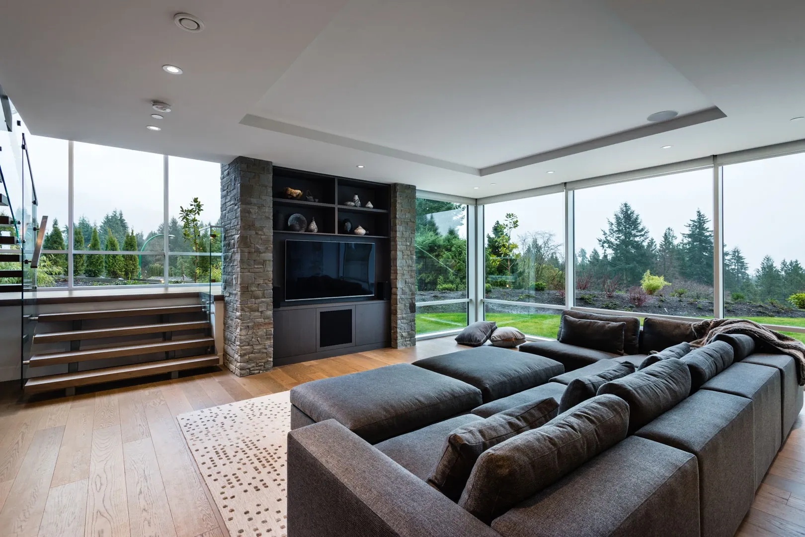 Capilano-Modern-Contemporary-016.webp